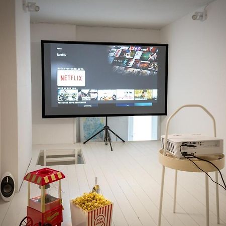 Central Apartment With Home Cinema And Fireplace Berlin Exterior photo